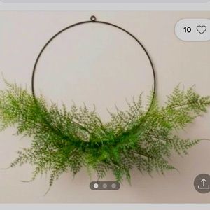 BRAND NEW! Hearth and Hand 18" Faux Fern Wire Wreath
Hearth & Hand with Magnolia